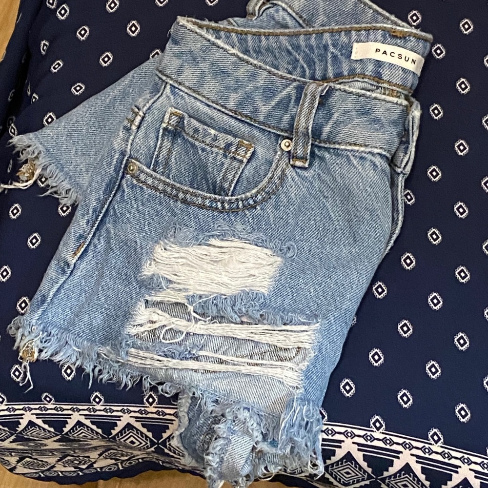 Pacsun festival short, size 23.